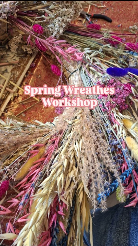 OMG @harvestbloomsbyaoife Aoufe, the flowers are absolutely stunning... Such a joy to work with and a beautiful selection... Lavender smells unreal. Thank you so much...❤️‍🔥We all loved it 🩷Happy Mother's Day!Will share how they look at the doors very soon!#springwreathdublin #artclassesdublin #easterwreath #hellospring #artschooldublin