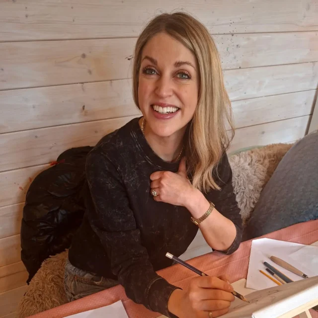 One more artist uncovered! 😄🥰🎨 With @amy_hubermanand a fluffle of cute Easter Bunnies!! 🐰💐#familyartdublin #artworkshopsdublin #easterart #artandfun #artschooldublin