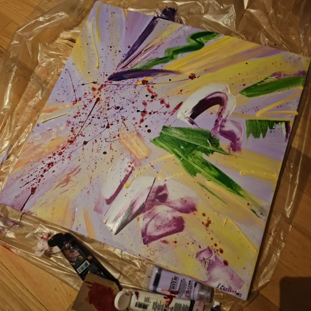 Spring ... Can you see the magnolias? )#artoclock#abstractspring #magnolia #cherrybloom #daffodils