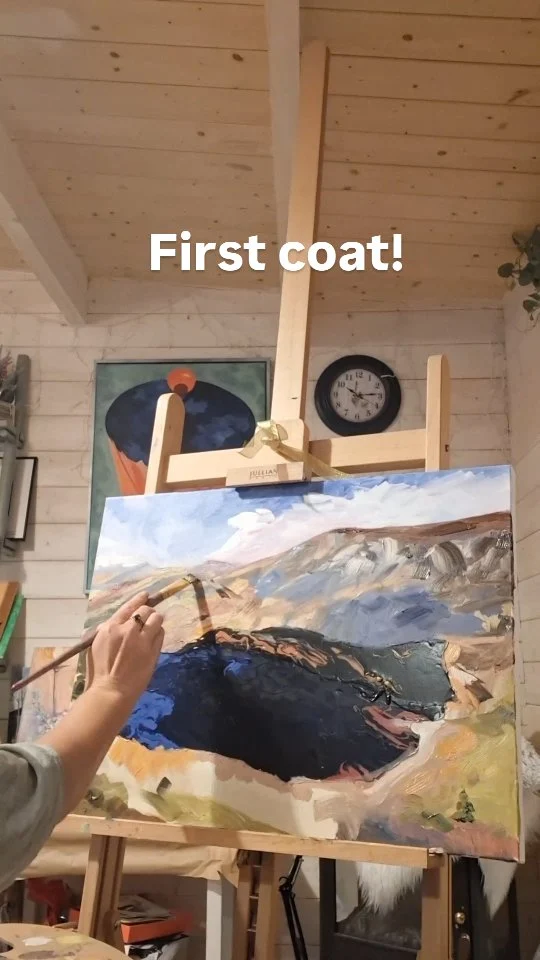 I am using oil paints, linseed oil and mostly one flat square brush. Love to paint in a loose wet-to-wet technique alla prima. However I can never finish a painting of this size into one go as it should be.
Missing a cloud on the sky, fixing up sky, foreplan and details.
Foreplan with a fluff and some general brushing.
The trick with alla prima not to go into too much detail,  every brush stroke is a modelling tool.  It's tricky but fun...!Would you like to try painting alla prima (loose) landscape?
What theme would you like?Trying to pick one for the upcoming workshop!#artoclock #artclassesdublin #landscapeclasses
